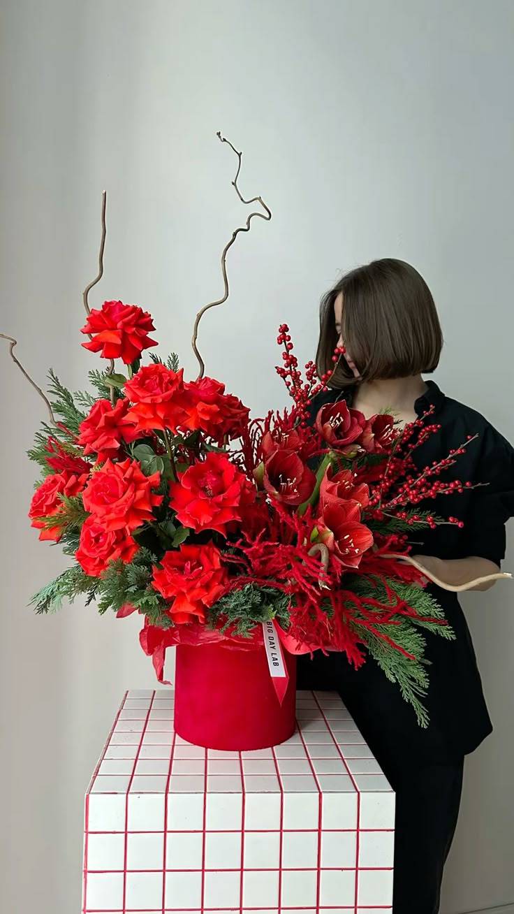 Giỏ hoa tươi để bàn