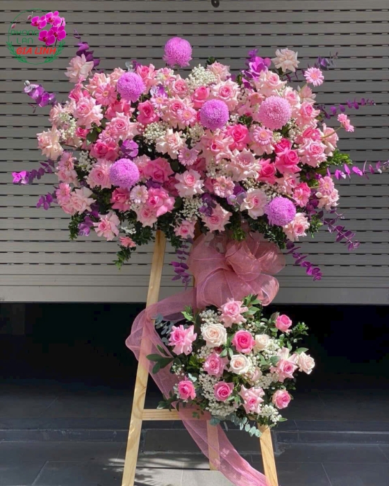 giá lẵng hoa khai trương