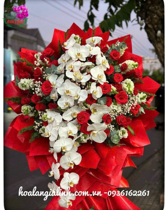 lẵng hoa sinh nhật sang trọng